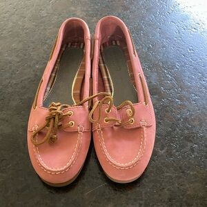 Ladies Pink Sperry.